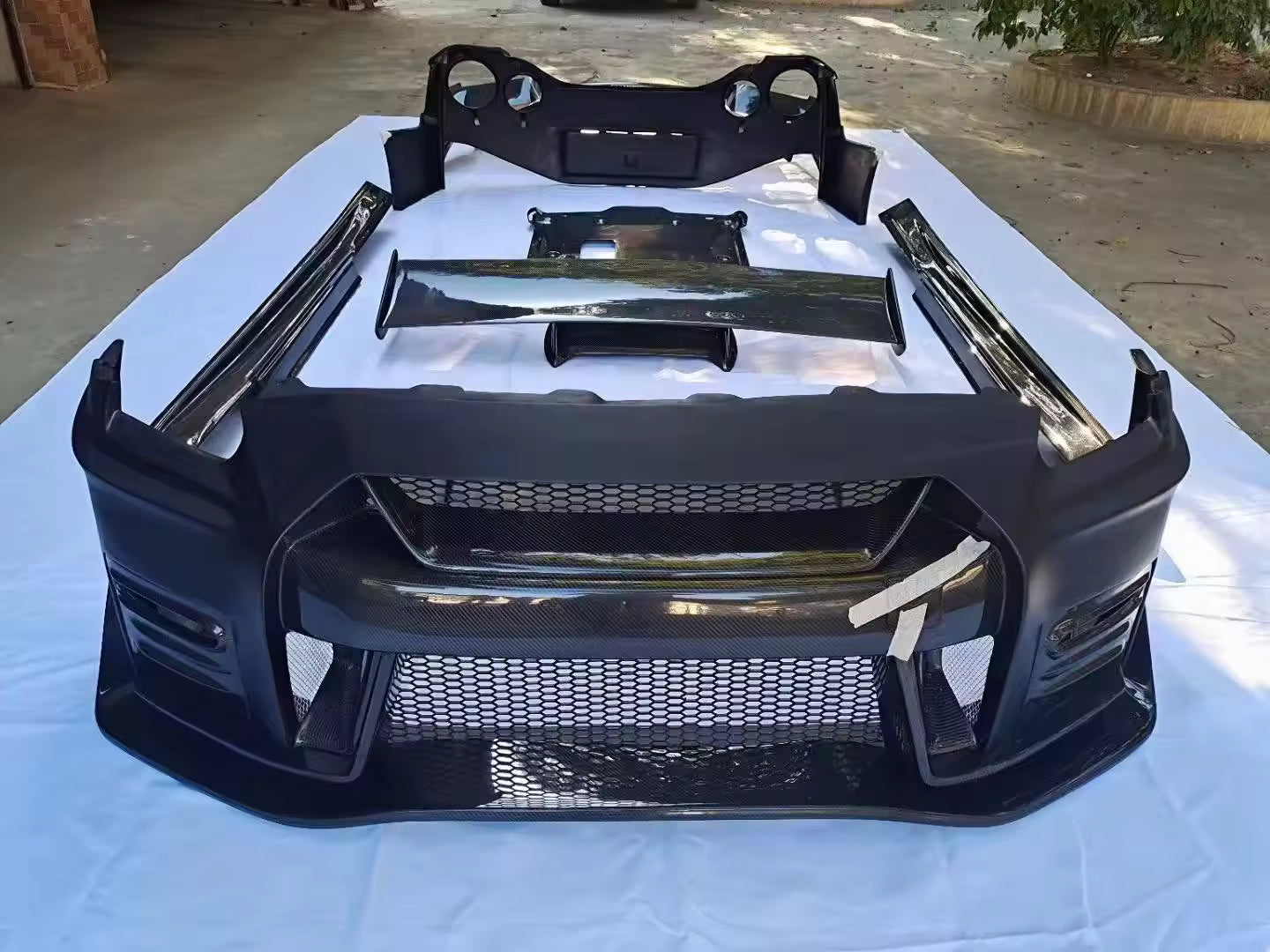 Nissan GTR R35 Nismo Body Kit Carbon