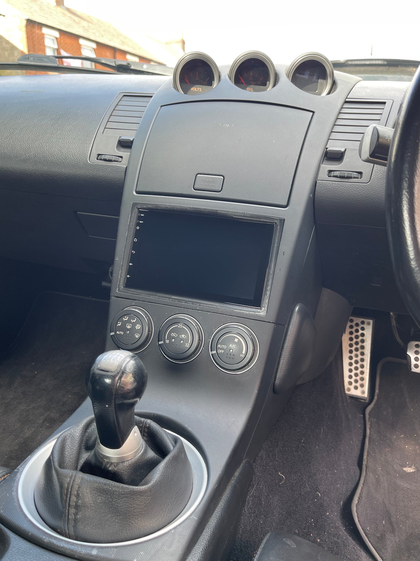 Nissan 350Z VoltMount Screen Wireless CarPlay Android Auto