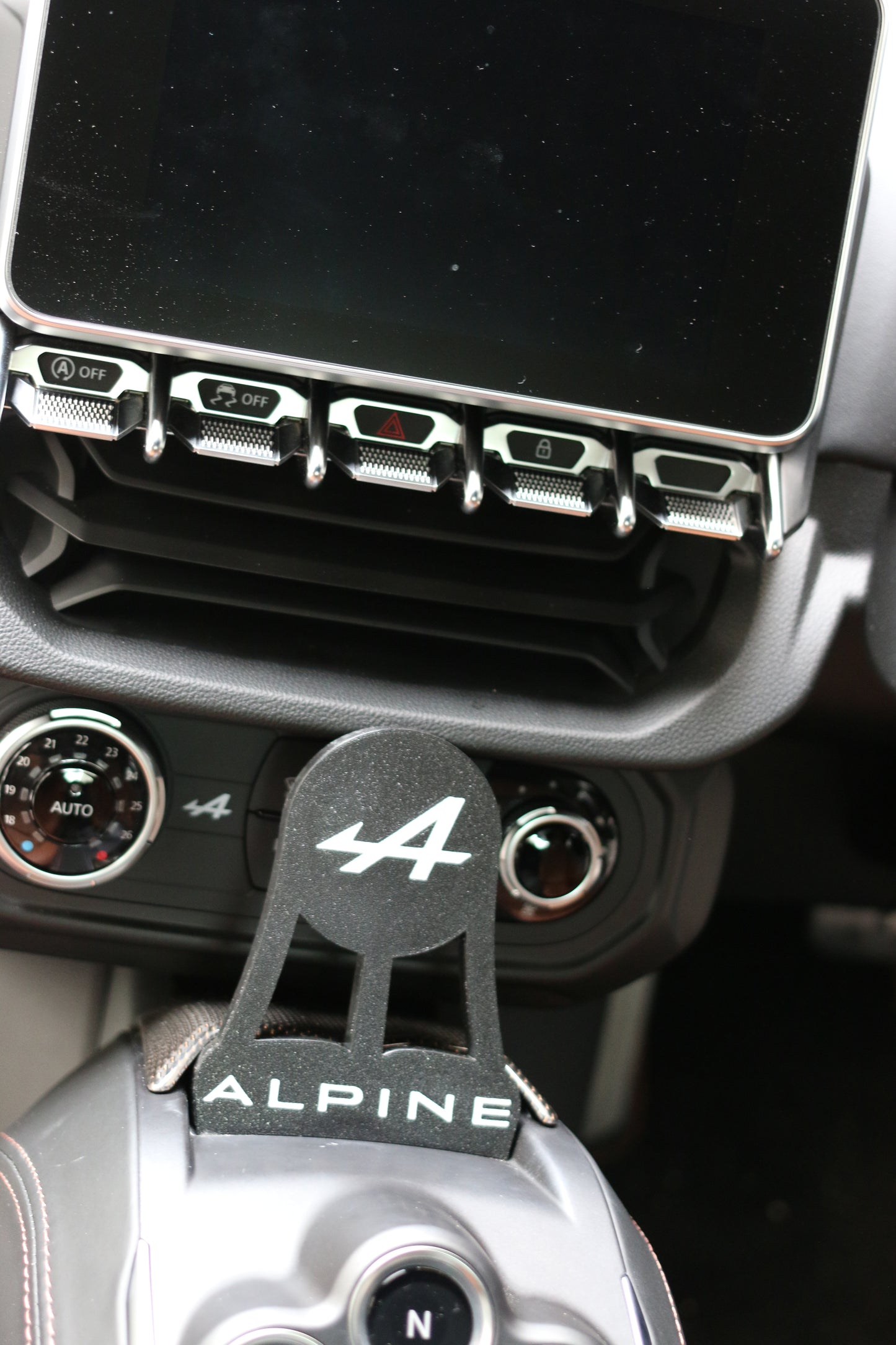 Alpine A110 MagSafe Charger Phone Holder