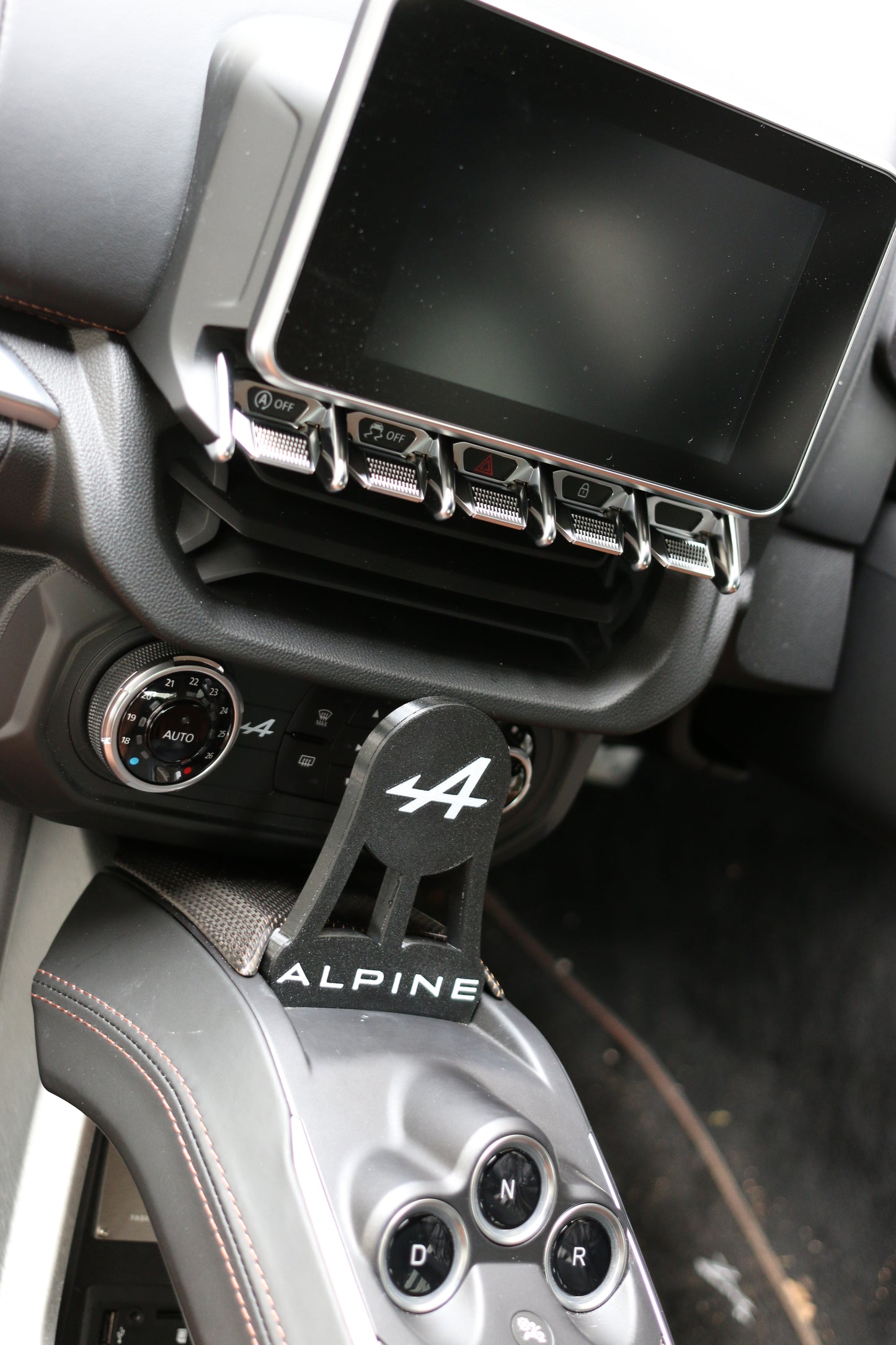 Alpine A110 MagSafe Charger Phone Holder