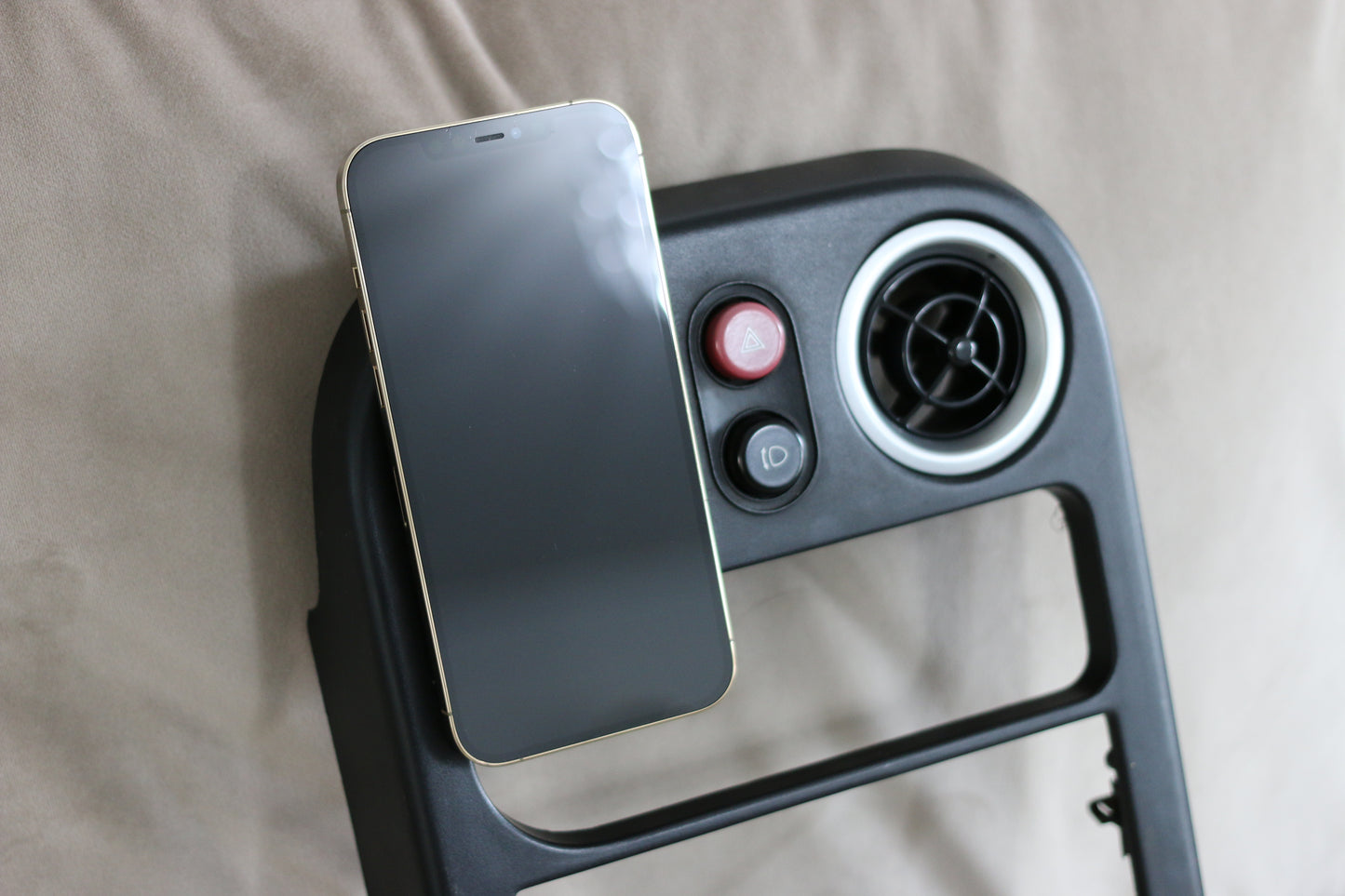 Mazda MX5 MK1 NA MagSafe Charger Phone Holder
