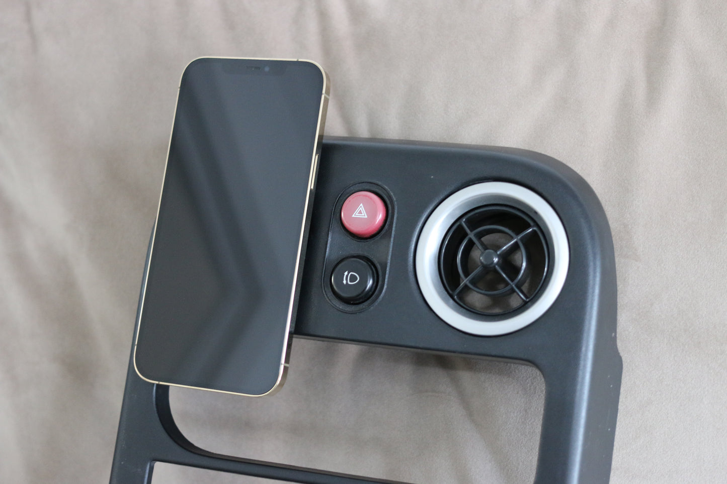 Mazda MX5 MK1 NA MagSafe Charger Phone Holder