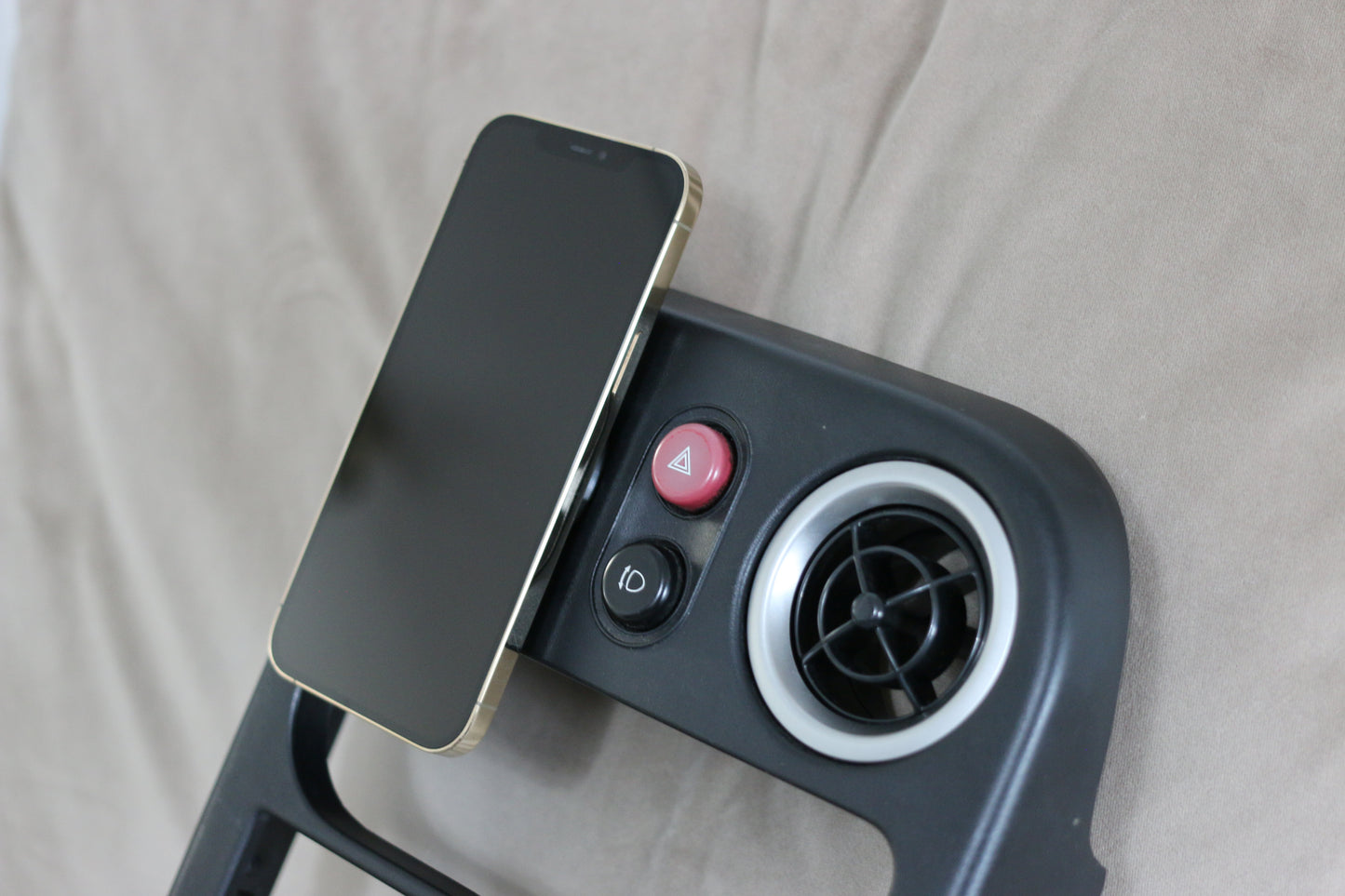 Mazda MX5 MK1 NA MagSafe Charger Phone Holder