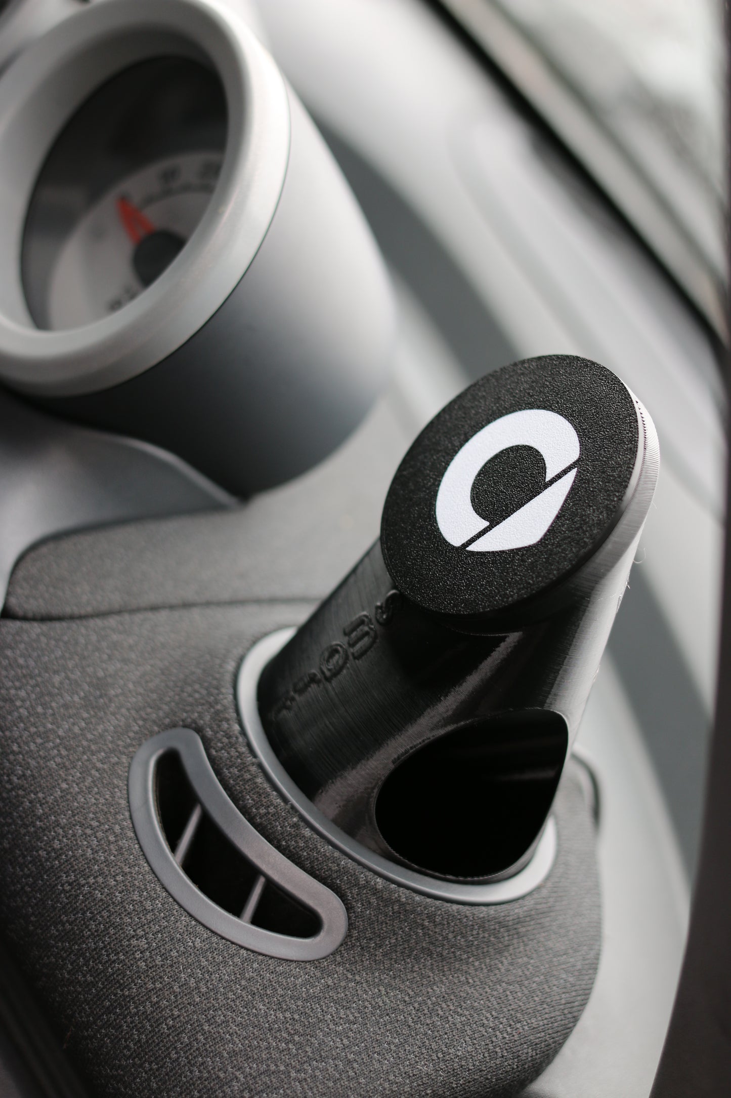 Smart Roadster MagSafe Charger Phone Holder