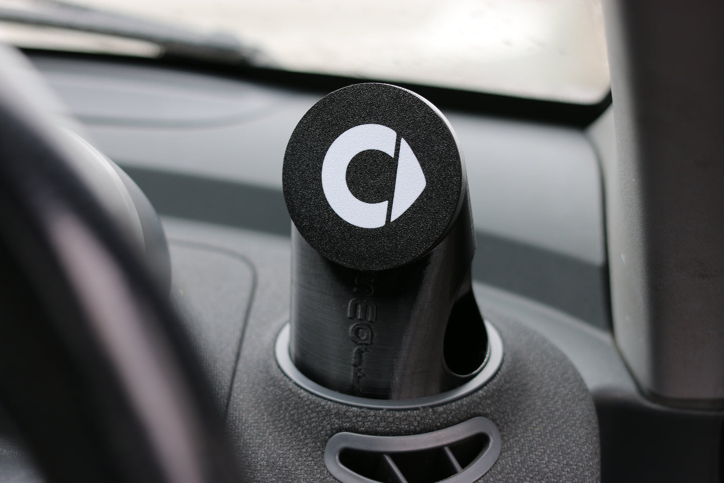 Smart Roadster MagSafe Charger Phone Holder