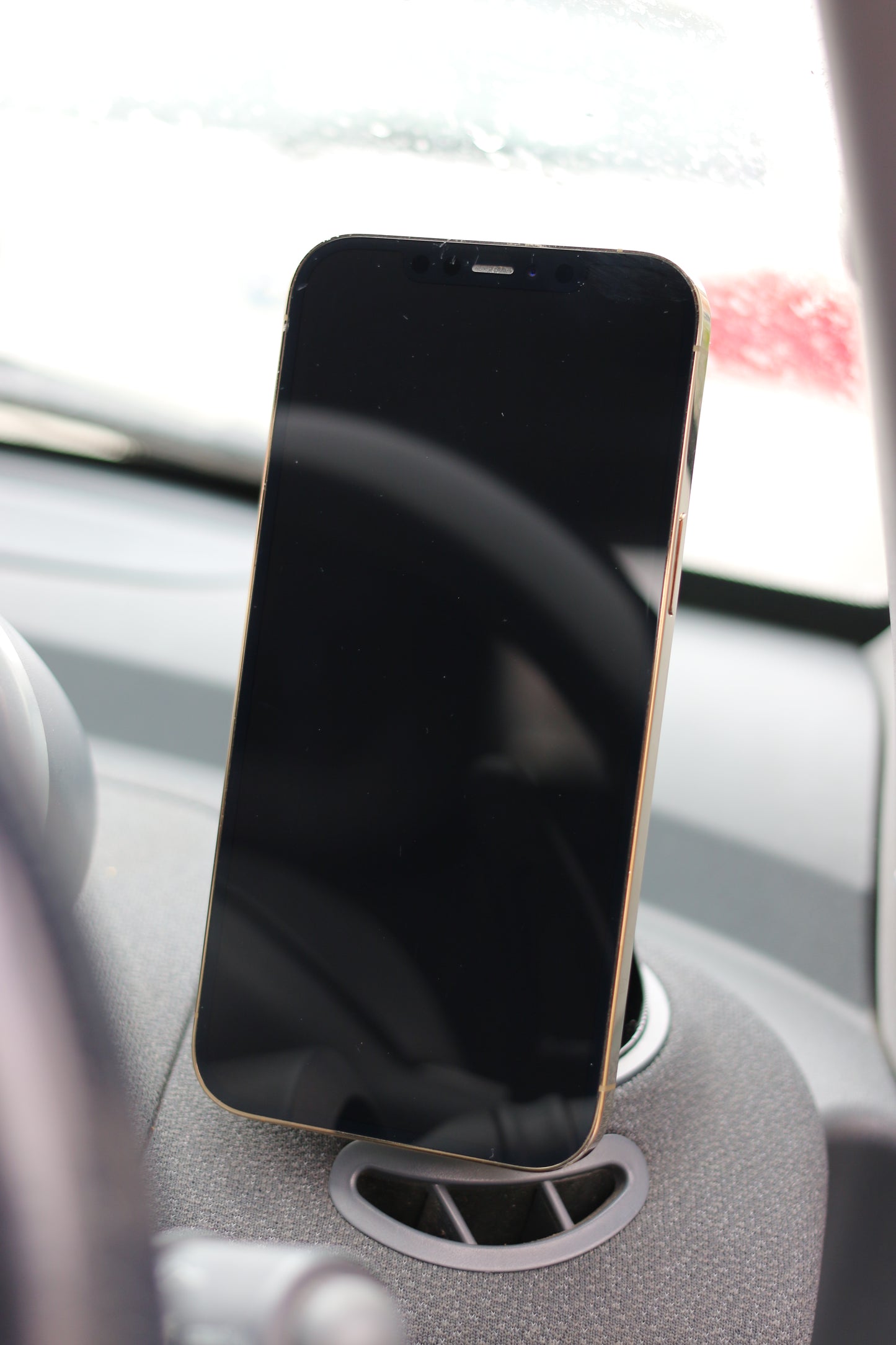 Smart Roadster MagSafe Charger Phone Holder
