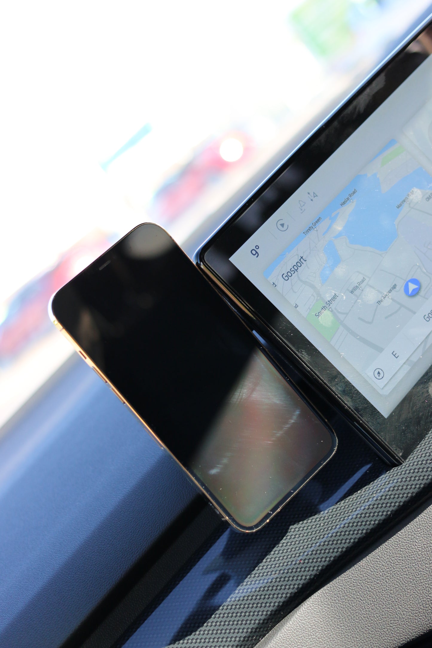 Ford Focus 2021- VoltMount MagSafe Charger Phone Holder