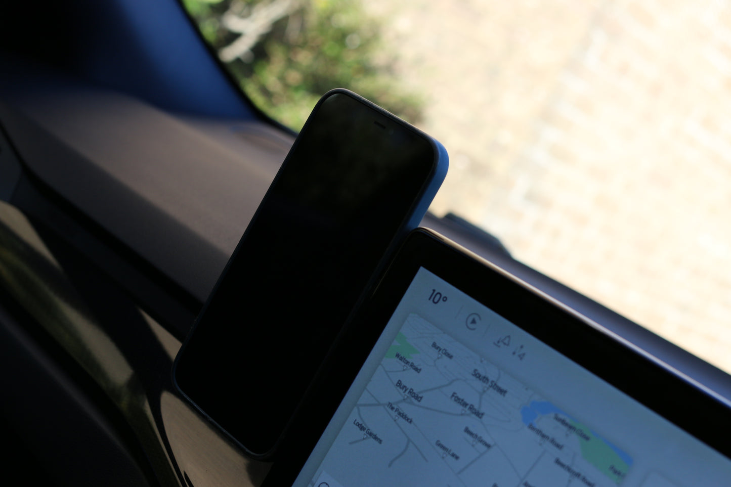 Ford Focus 2021- VoltMount MagSafe Charger Phone Holder