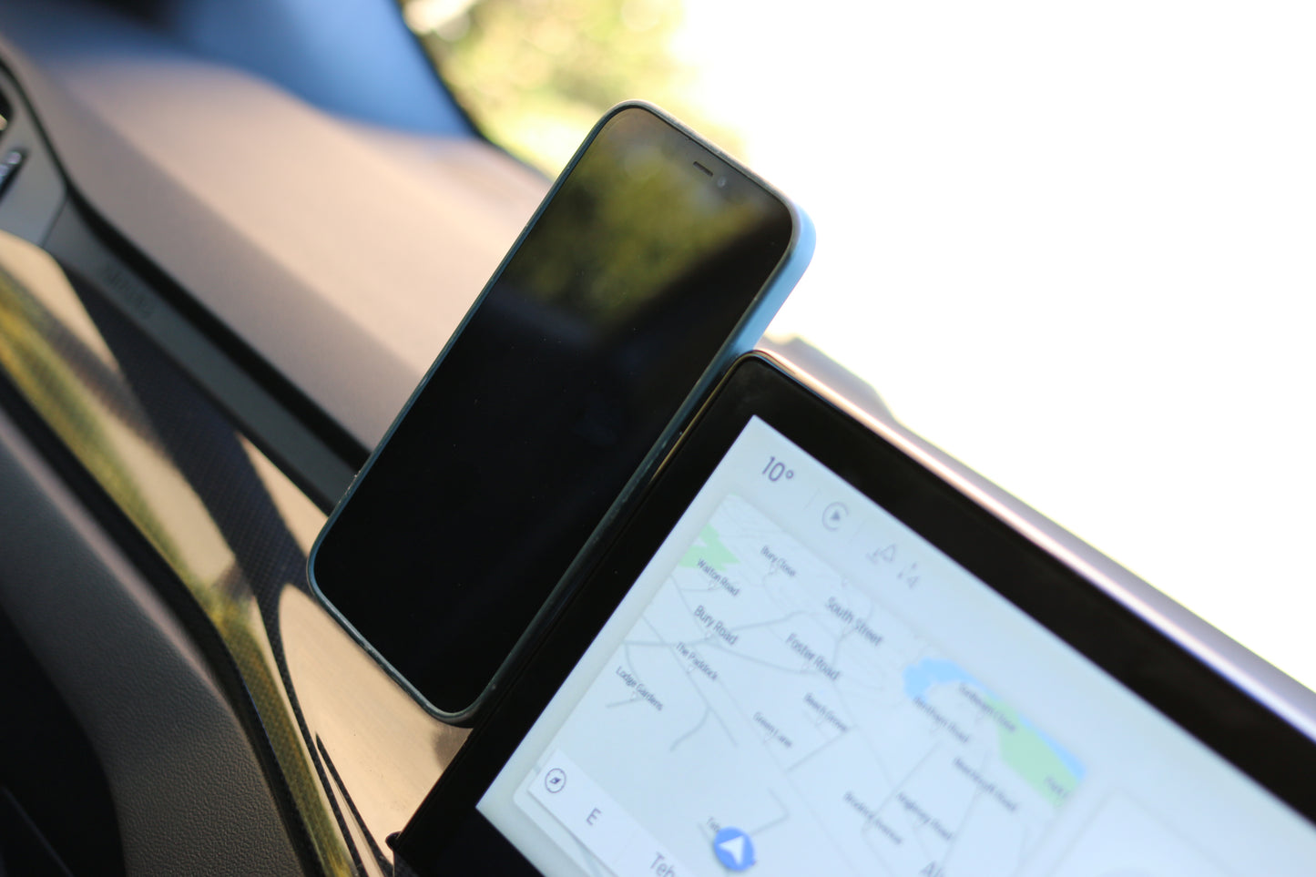 Ford Focus 2021- VoltMount MagSafe Charger Phone Holder