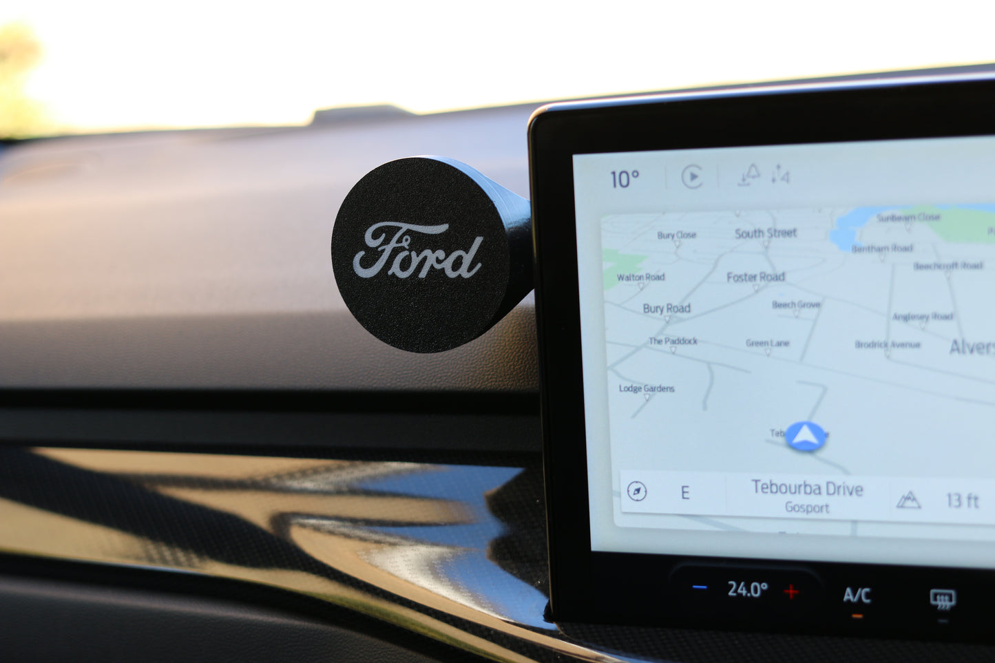 Ford Focus 2021- VoltMount MagSafe Charger Phone Holder