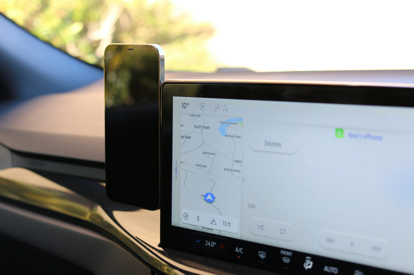 Ford Focus 2021- VoltMount MagSafe Charger Phone Holder