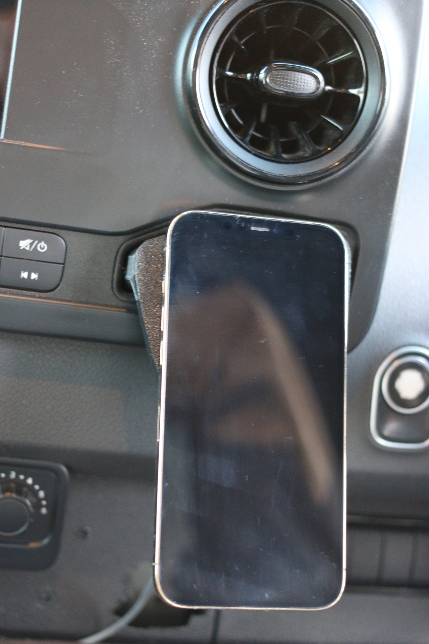 Mercedes Sprinter MagSafe Charger Phone Holder 2019-2025