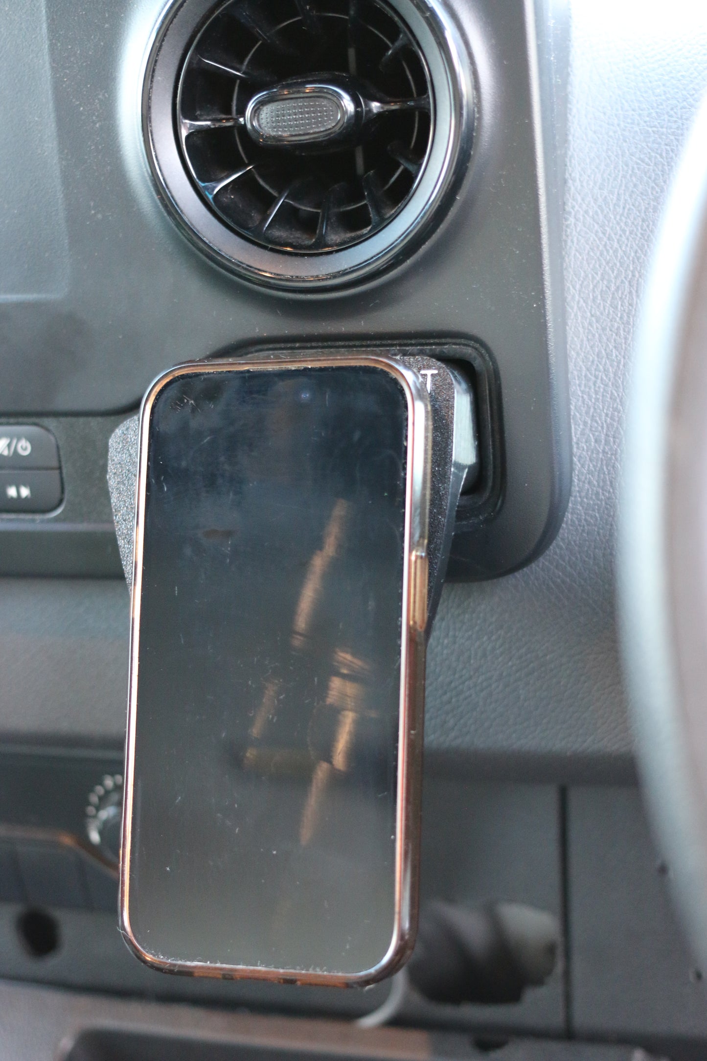 Mercedes Sprinter MagSafe Charger Phone Holder 2019-2025