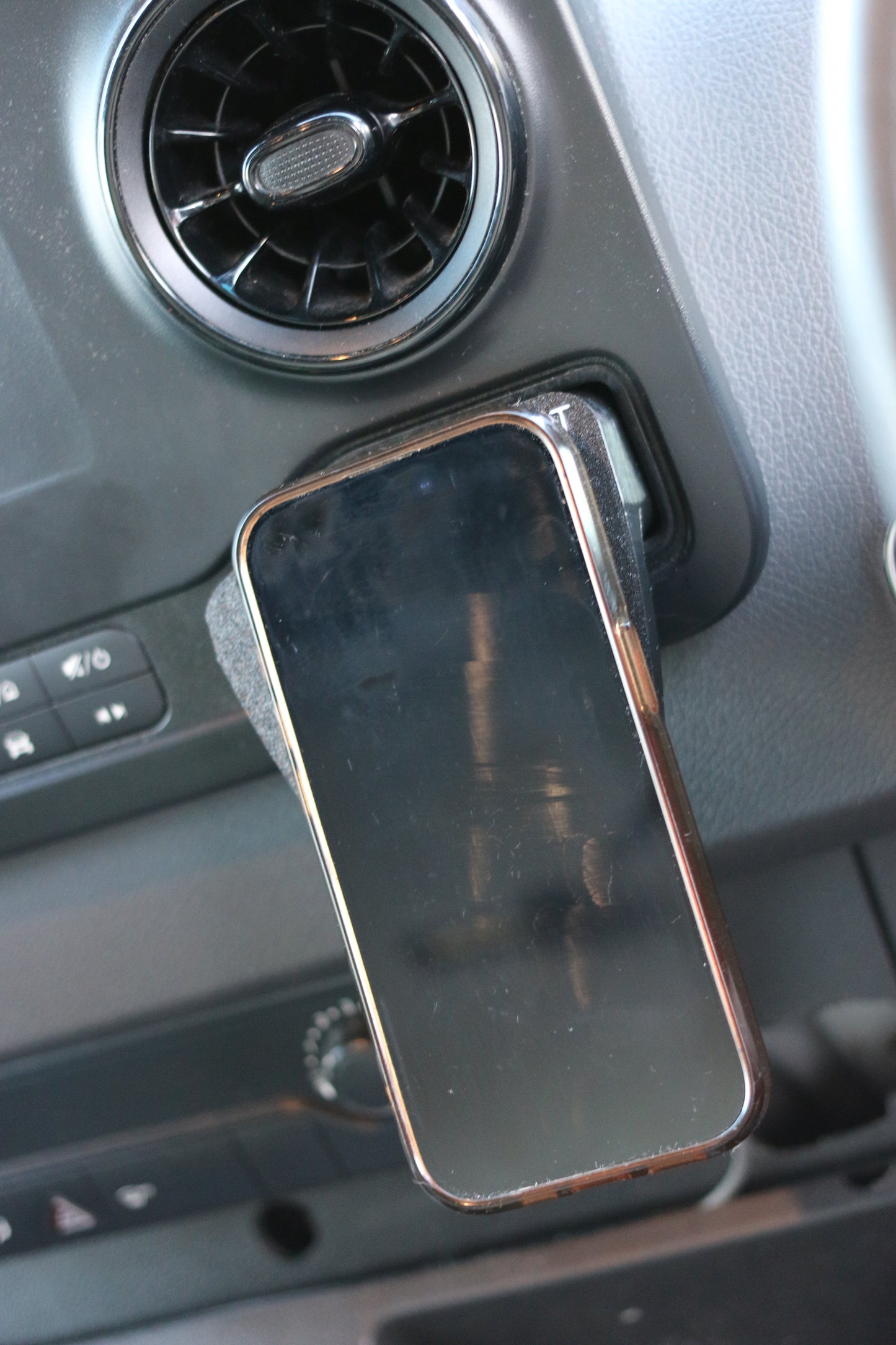 Mercedes Sprinter MagSafe Charger Phone Holder 2019-2025