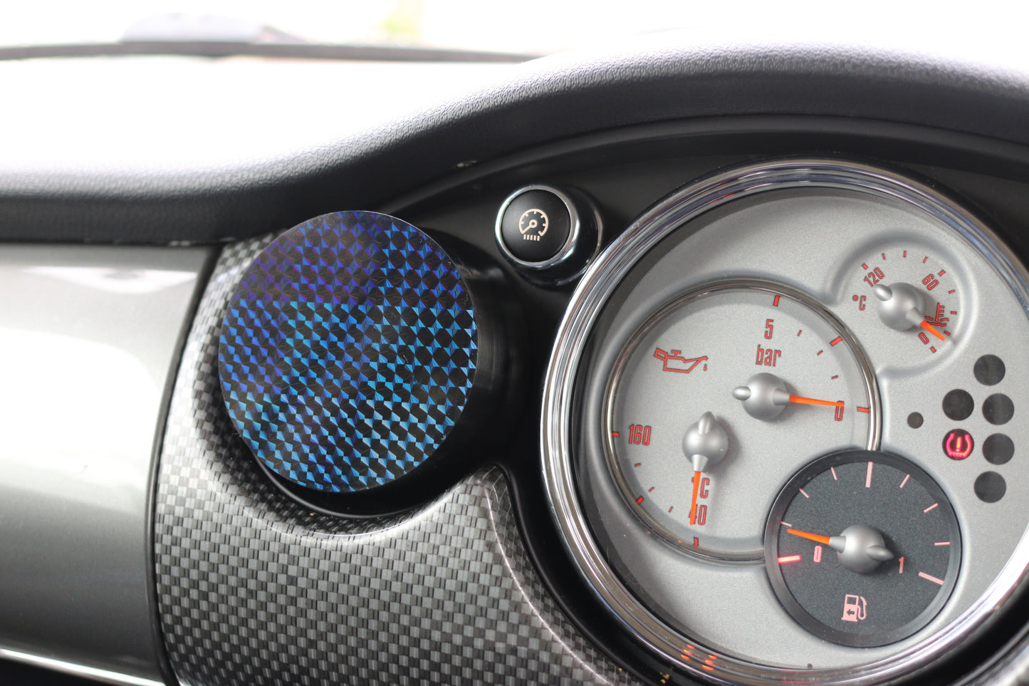 Mini Cooper R50 MagSafe Charger Phone Holder