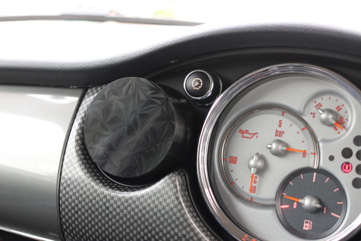 Mini Cooper R50 MagSafe Charger Phone Holder
