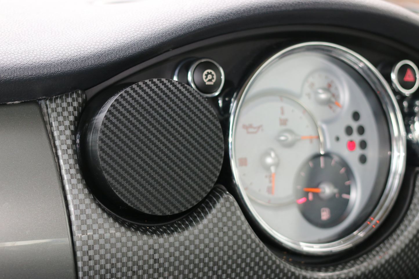 Mini Cooper R50 MagSafe Charger Phone Holder