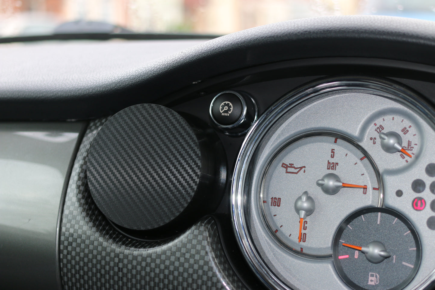 Mini Cooper R50 MagSafe Charger Phone Holder