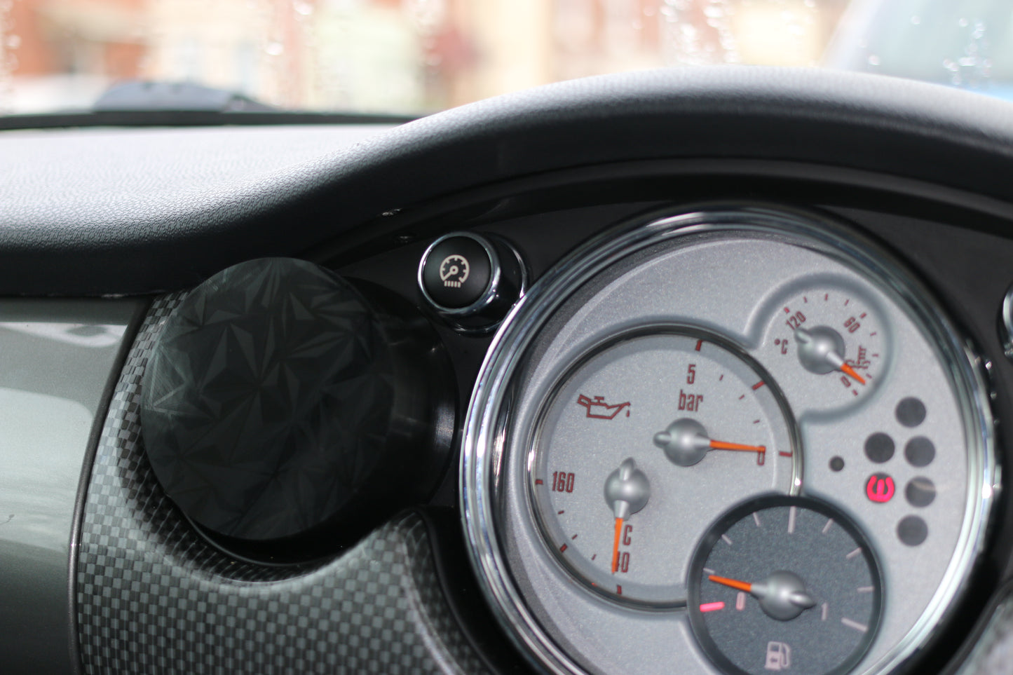Mini Cooper R50 MagSafe Charger Phone Holder