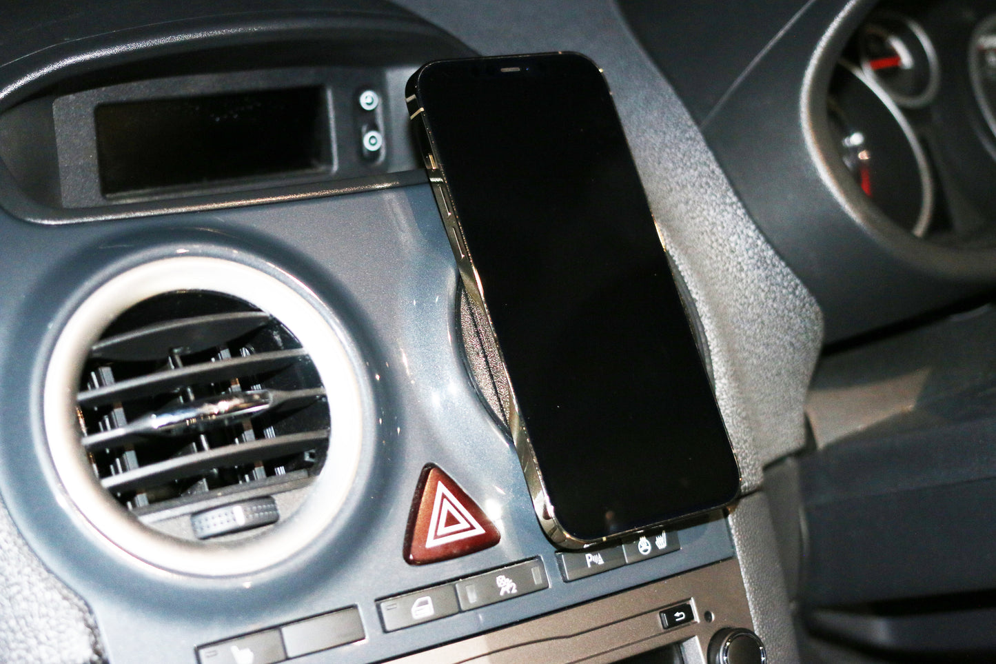 Vauxhall Corsa D MagSafe Charger Phone Holder