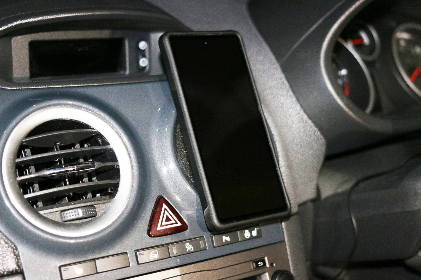 Vauxhall Corsa D MagSafe Charger Phone Holder