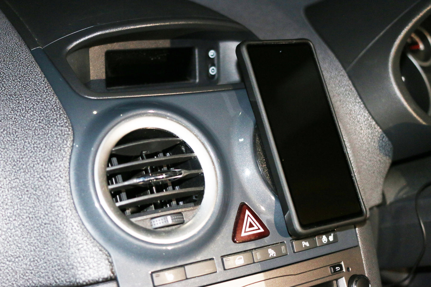 Vauxhall Corsa D MagSafe Charger Phone Holder