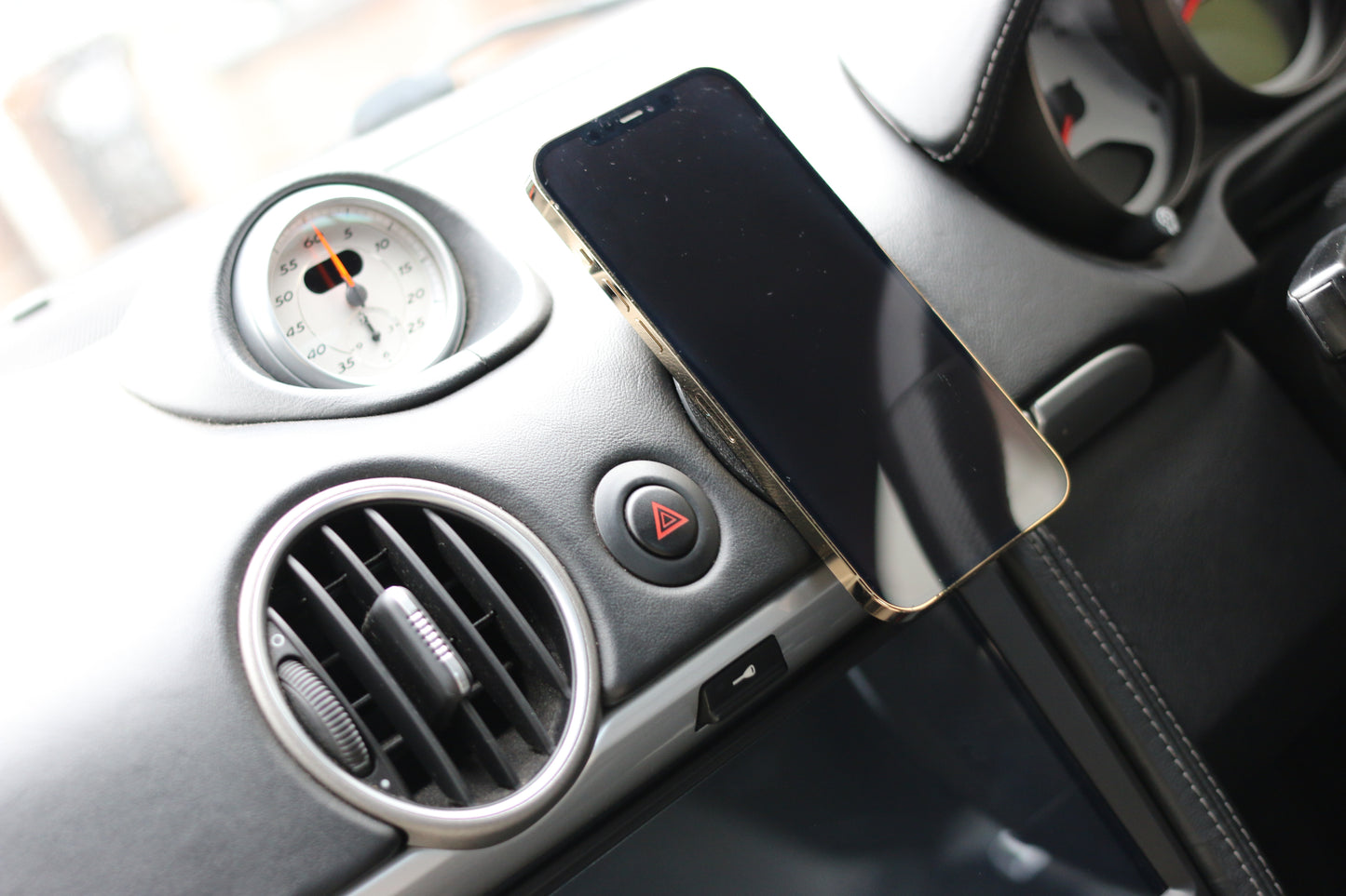 987 Boxster Cayman MagSafe Charger Phone Holder