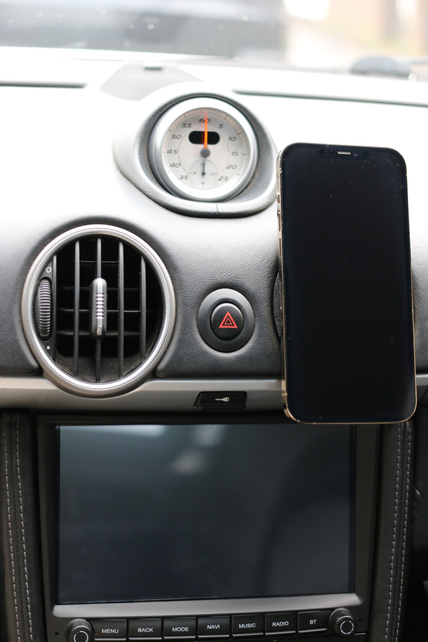 987 Boxster Cayman MagSafe Charger Phone Holder