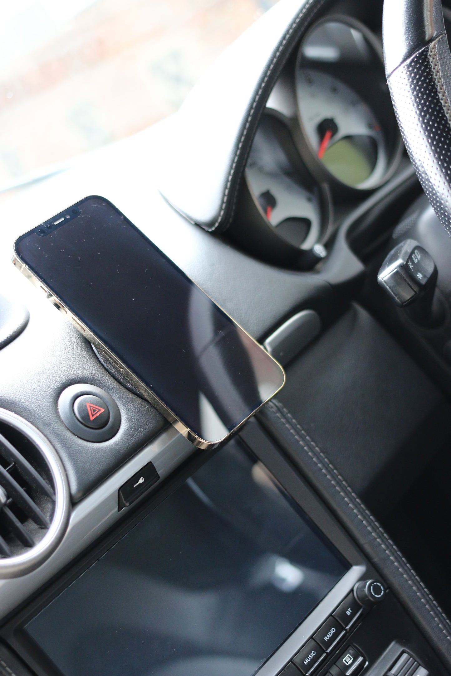 987 Boxster Cayman MagSafe Charger Phone Holder