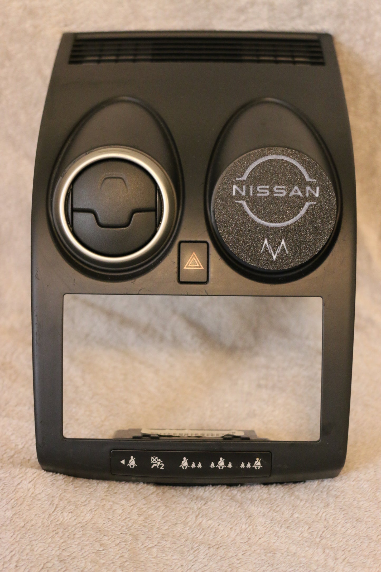 Nissan Qashqai 2006-2013 MagSafe Charger Phone Holder