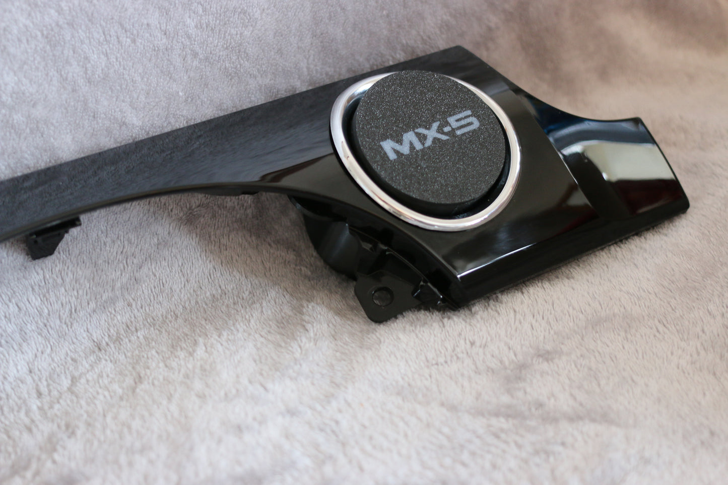 Mazda MX5 MK3 NC MagSafe Charger Phone Holder