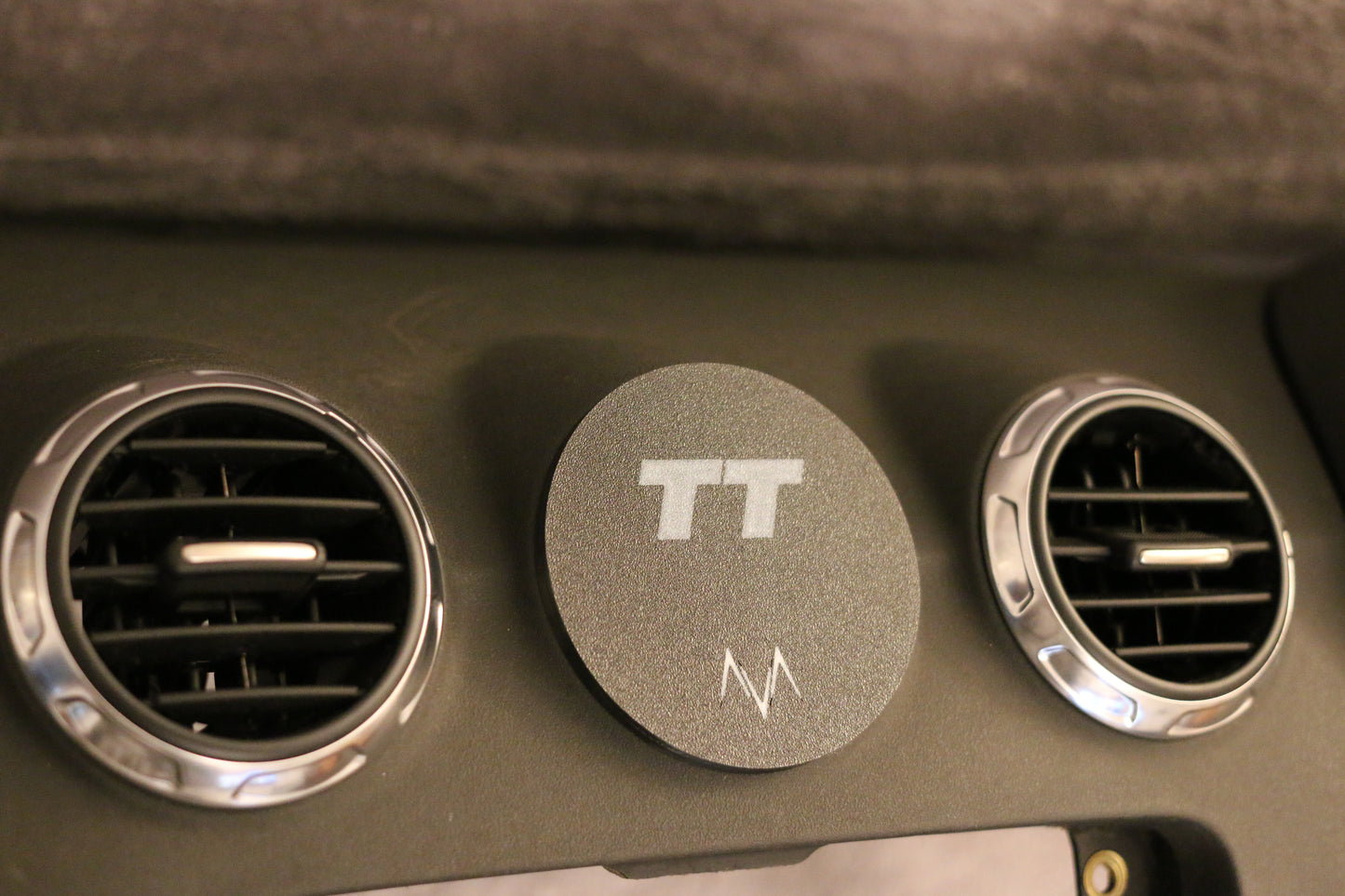 Audi TT MK2 MagSafe Charger Phone Holder