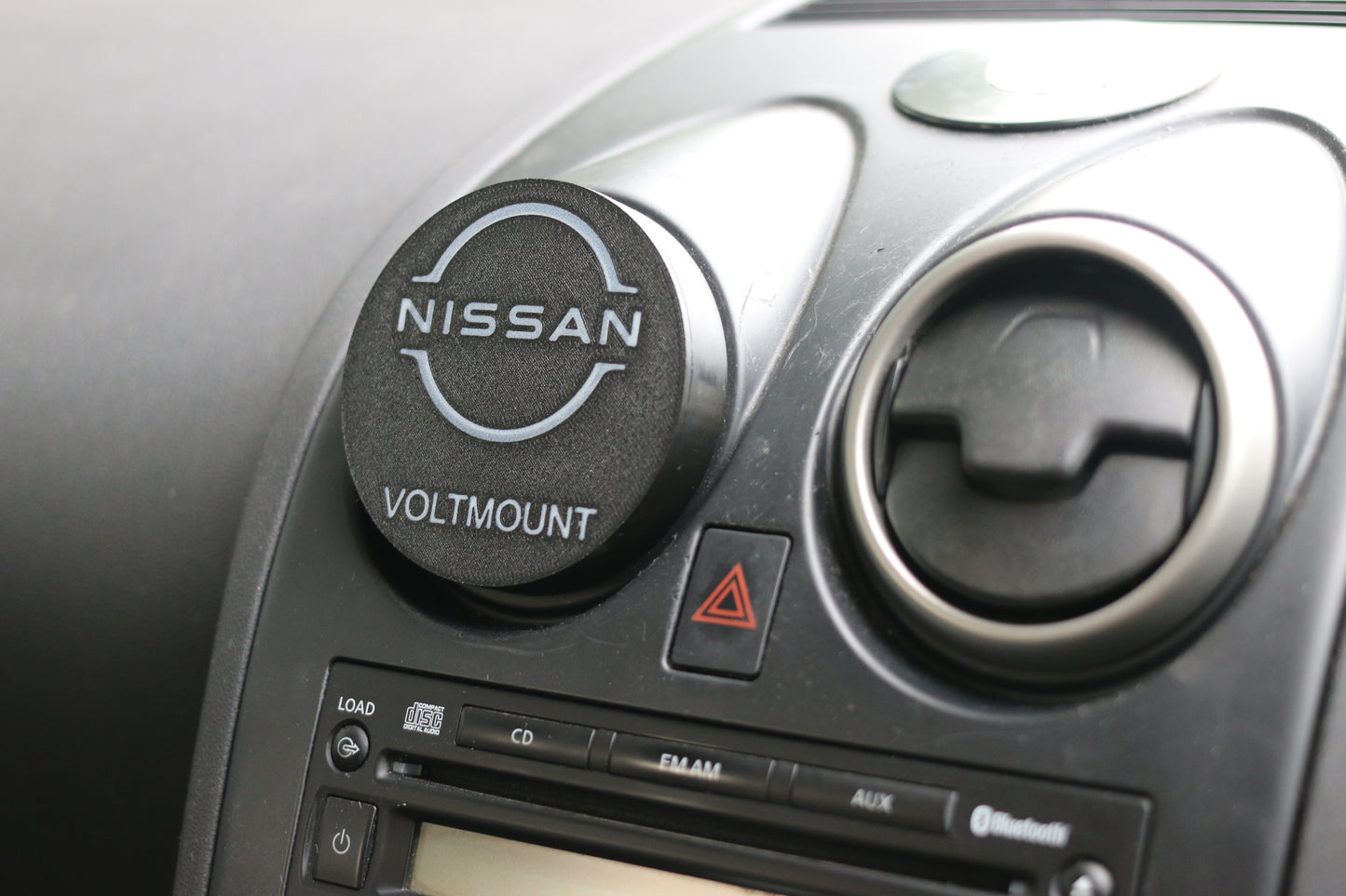 Nissan Qashqai 2006-2013 MagSafe Charger Phone Holder