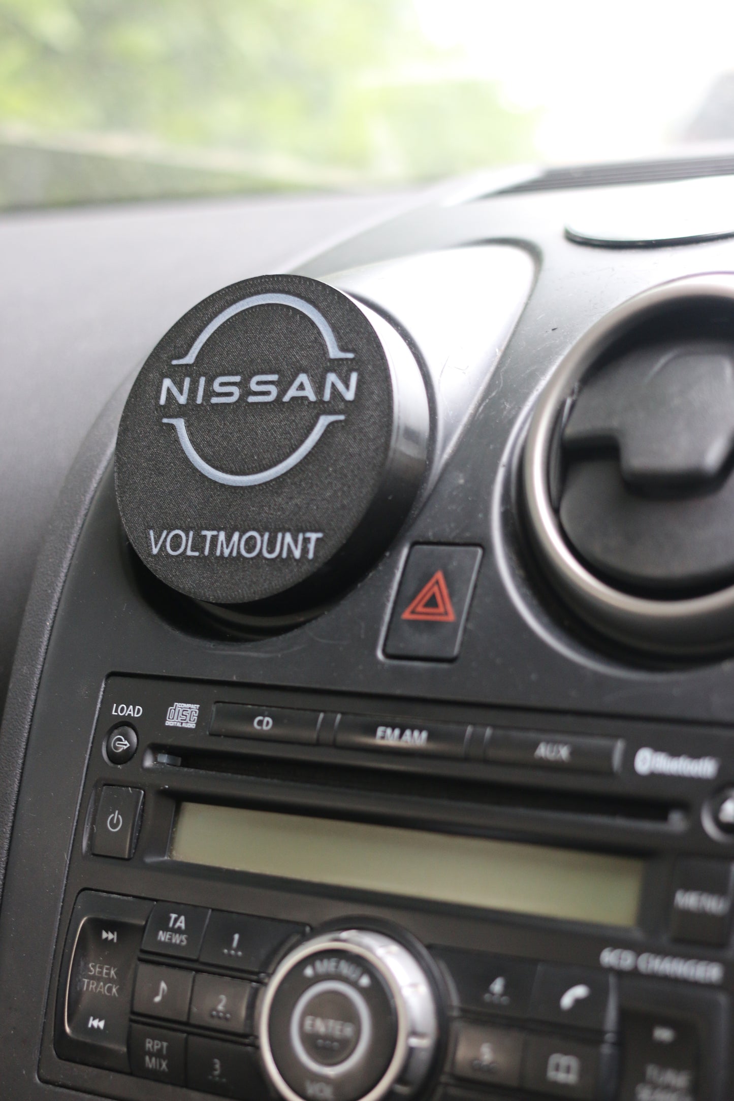 Nissan Qashqai 2006-2013 MagSafe Charger Phone Holder