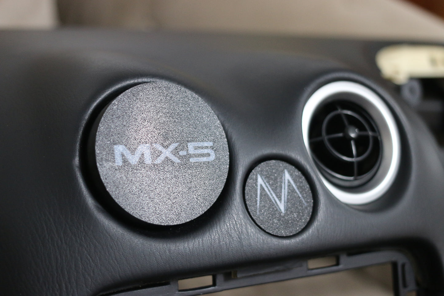 Mazda MX5 MK2 NB MagSafe Charger Phone Holder