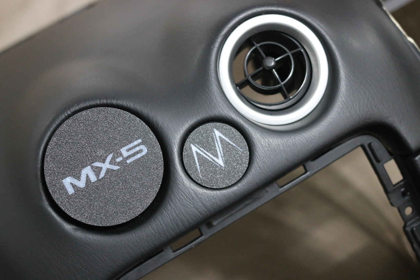 Mazda MX5 MK2 NB MagSafe Charger Phone Holder