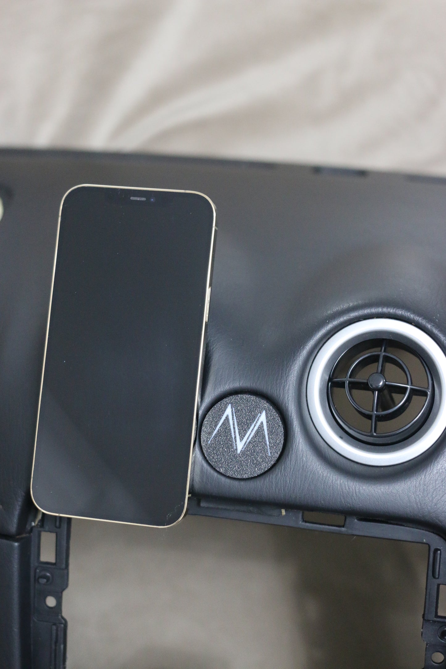 Mazda MX5 MK2 NB MagSafe Charger Phone Holder