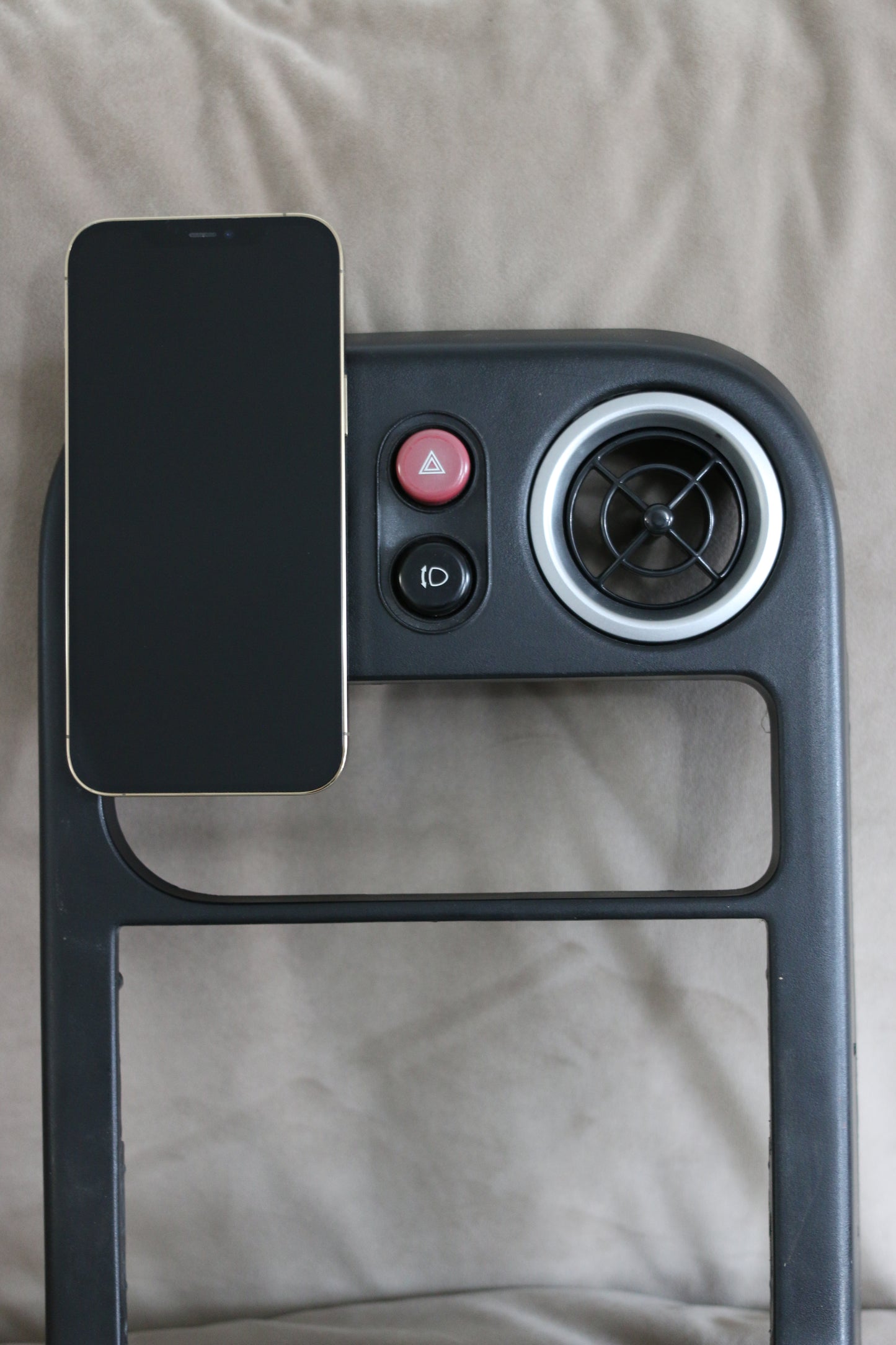 Mazda MX5 MK1 NA MagSafe Charger Phone Holder