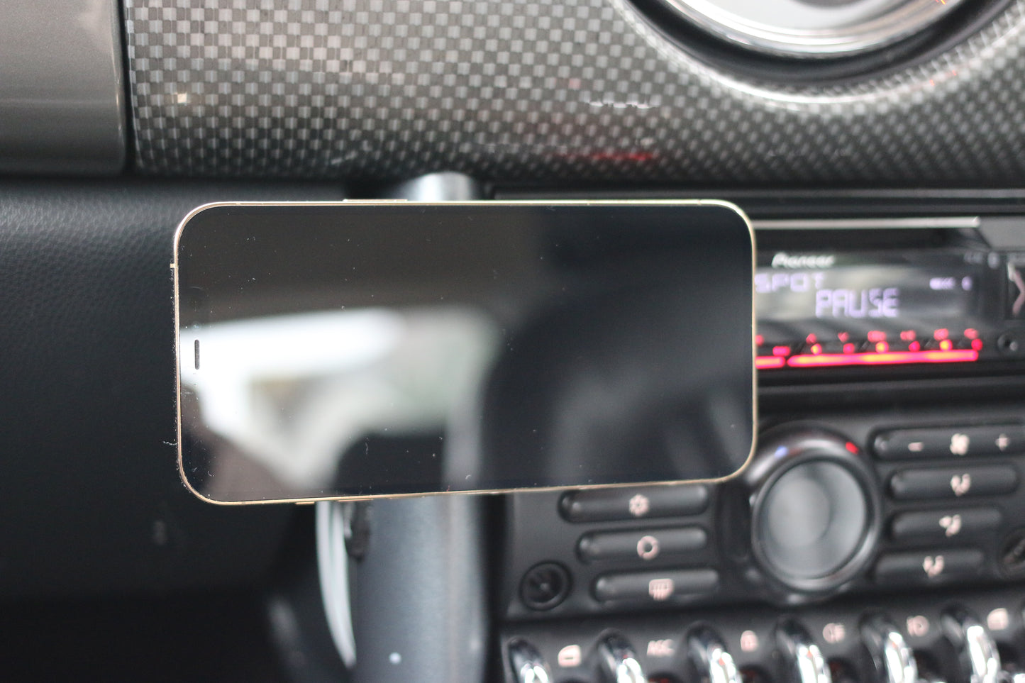 Mini Cooper R50 Lite MagSafe Charger Phone Holder