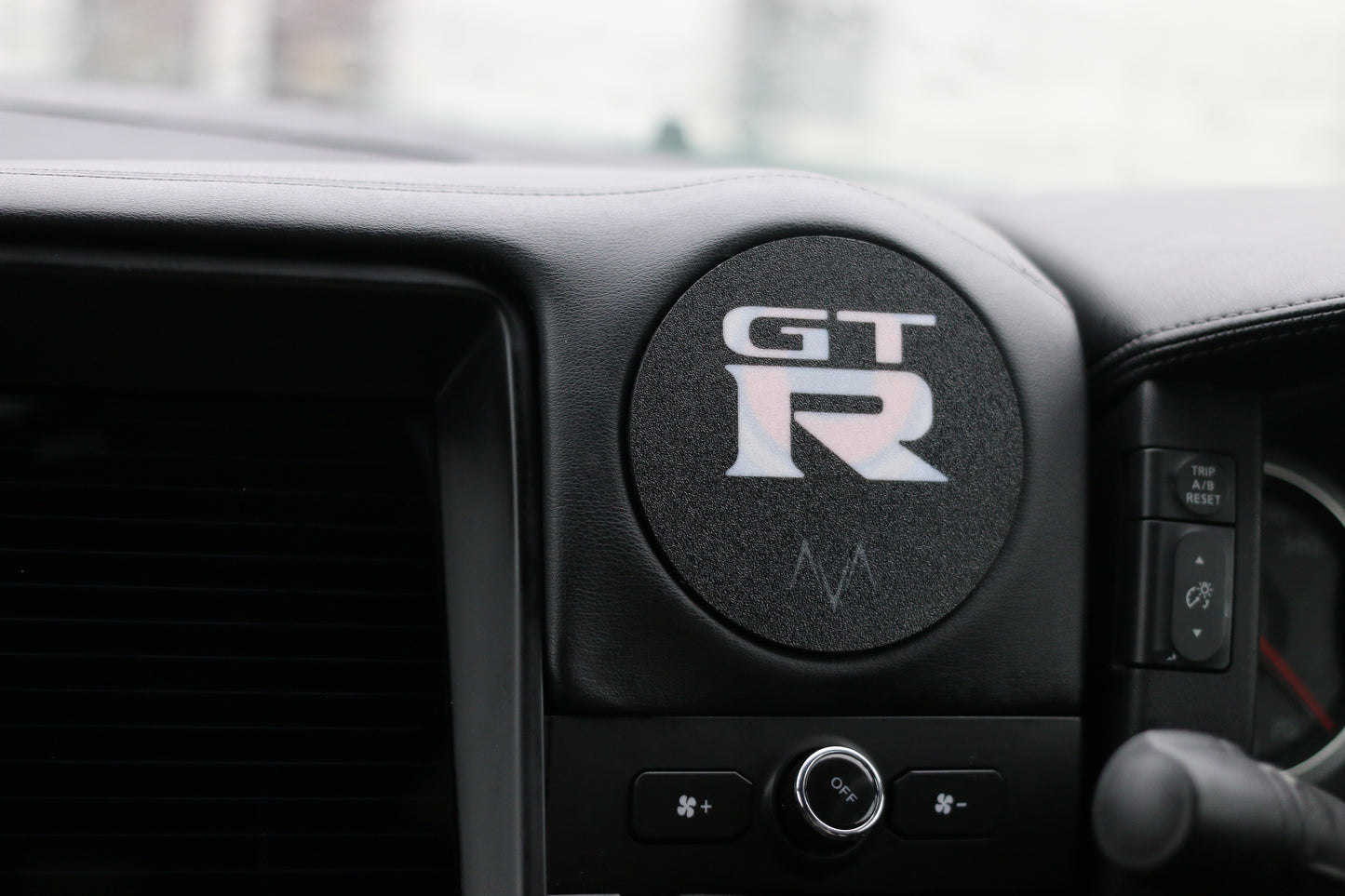 Nissan GTR R35 MagSafe Charger Phone Holder