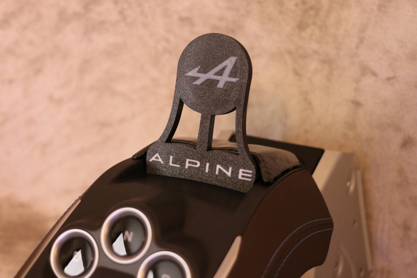 Alpine A110 MagSafe Charger Phone Holder