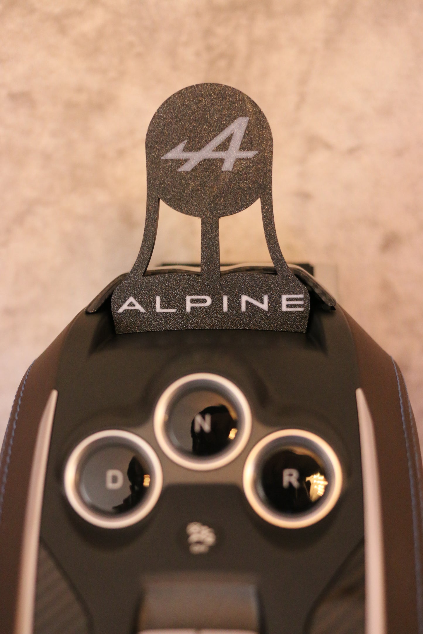 Alpine A110 MagSafe Charger Phone Holder