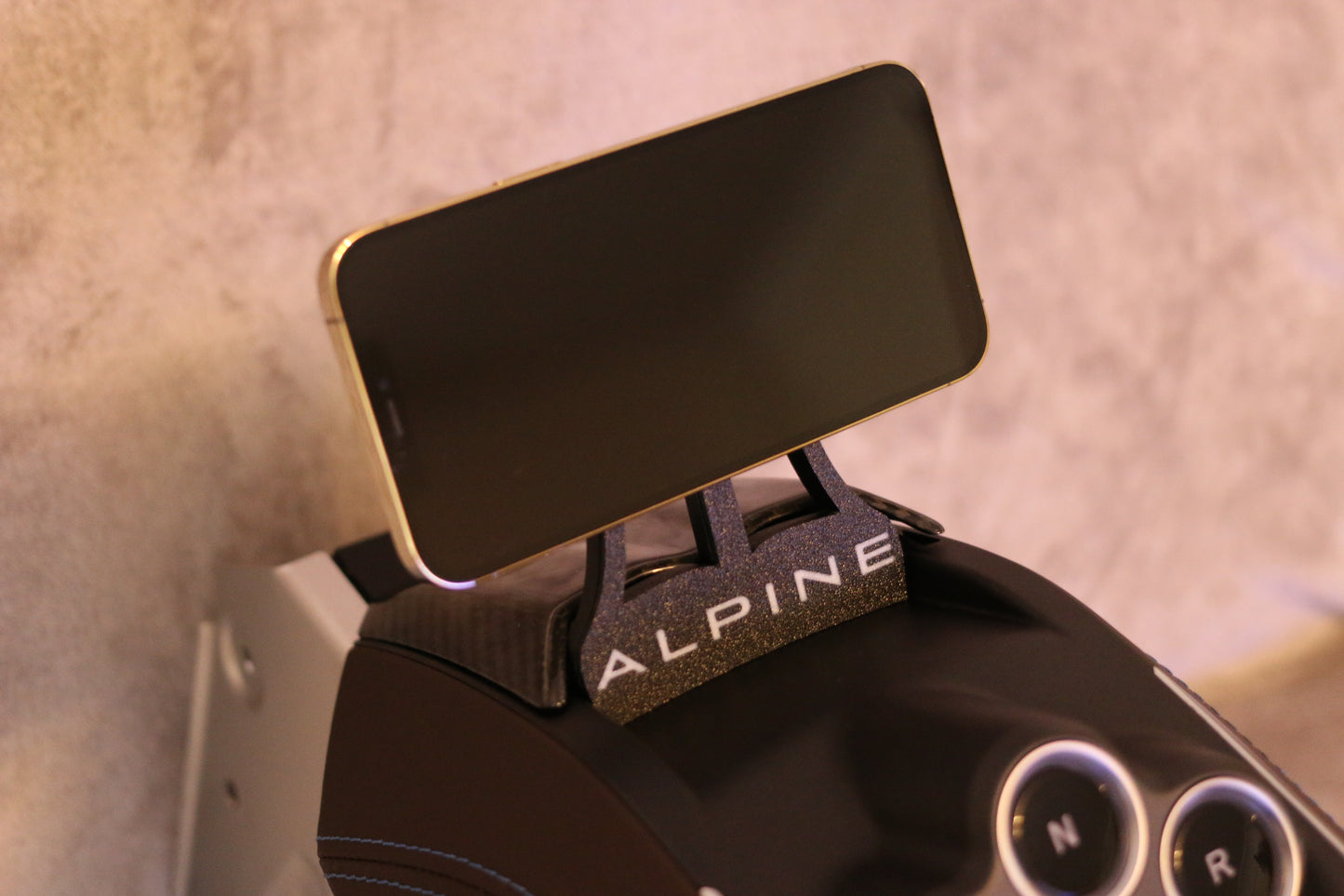 Alpine A110 MagSafe Charger Phone Holder