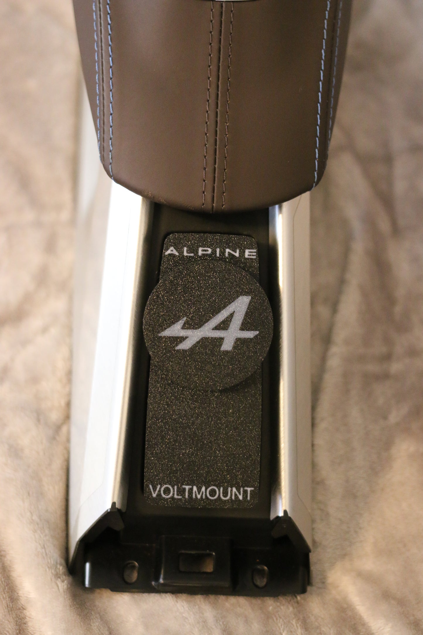 Alpine A110 12v Socket MagSafe Charger Phone Holder