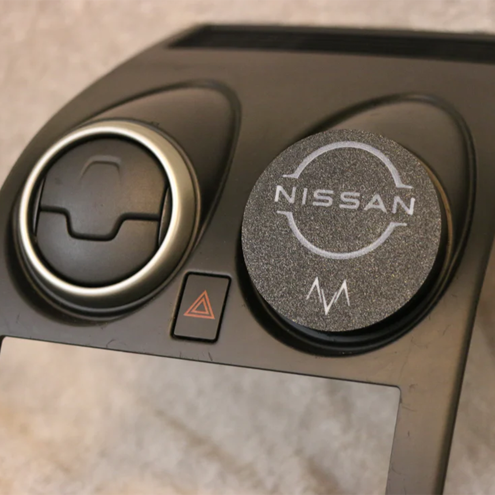 Nissan Qashqai 2006-2013 MagSafe Charger Phone Holder